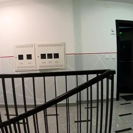 Theos Atelier Self Check In Apartment W Free Private Parking 자그레브 외부 사진