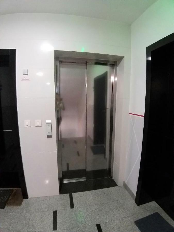 Theos Atelier Self Check In Apartment W Free Private Parking 자그레브 외부 사진