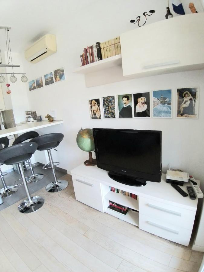 Theos Atelier Self Check In Apartment W Free Private Parking 자그레브 외부 사진
